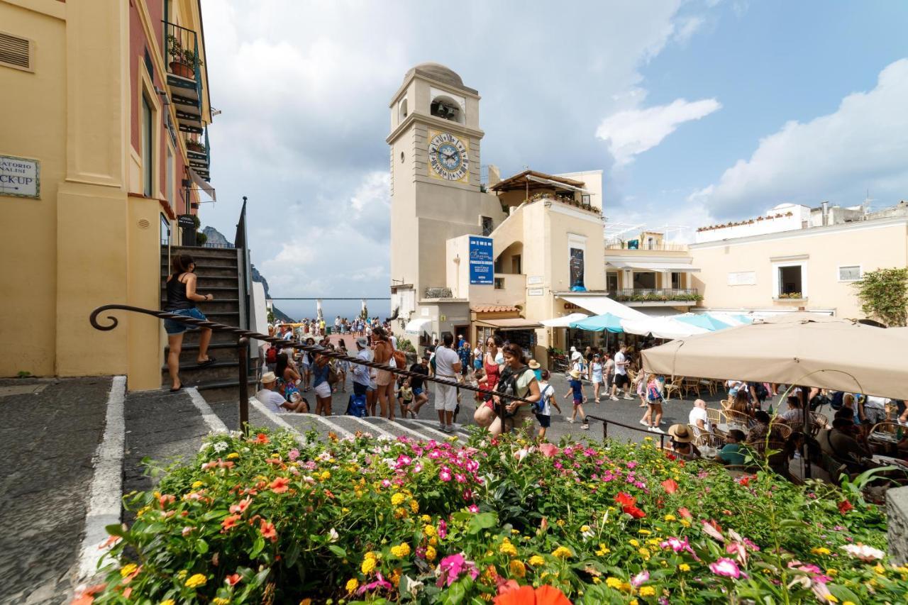 Qasar Luxury Suite - In Capri'S Piazzetta Exterior photo