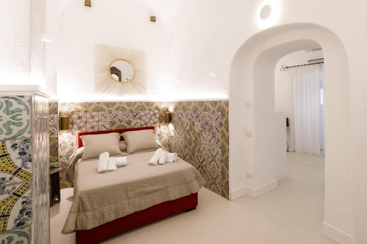 Qasar Luxury Suite - In Capri'S Piazzetta Exterior photo
